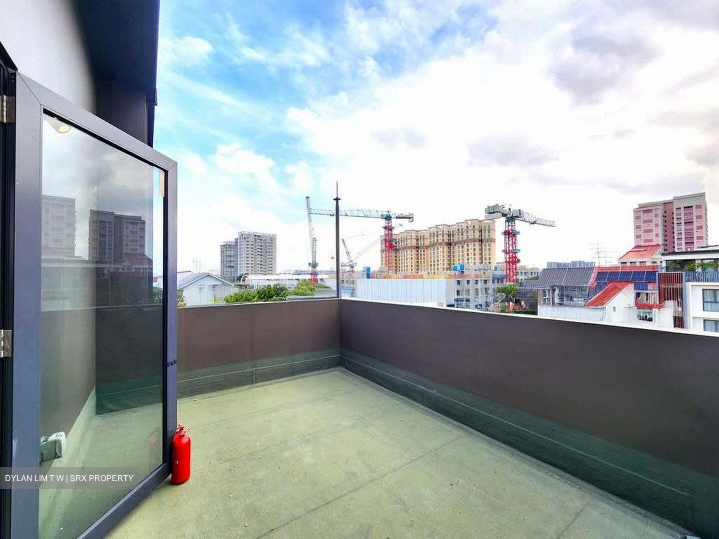 Senyum Residences (D14), Terrace #598344951